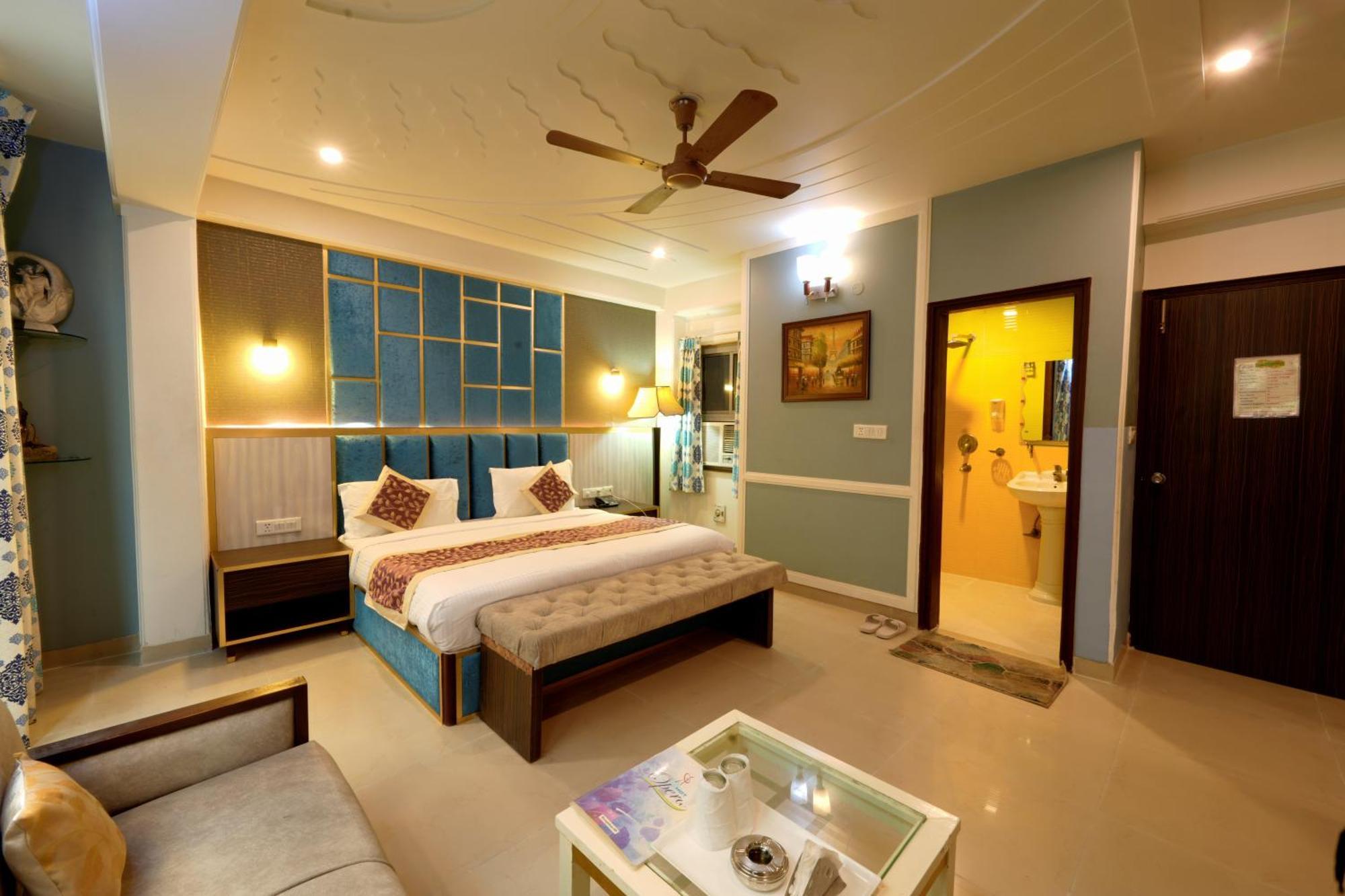 Hotel Oppera Delhi Airport Нью-Дели Экстерьер фото